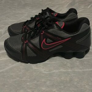 Women’s Nike Shox. Reveal 5. Size 6.5.